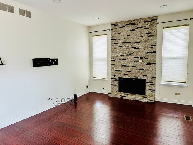 Building Photo - 1254 Chicory Ln