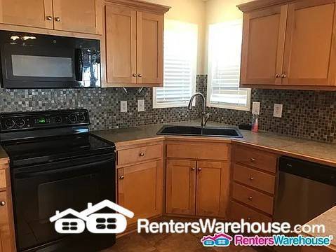 Building Photo - 4 Bed 3 Bath Home For Rent In Olathe!