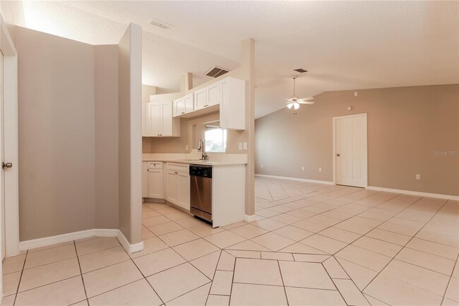 Building Photo - 1411 Cromwell Dr