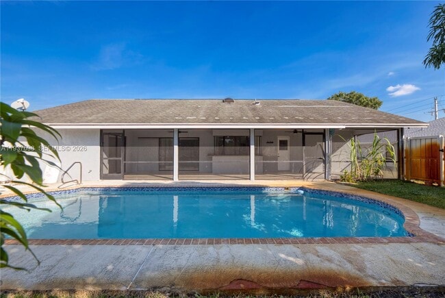 Building Photo - 5402 NW Emblem St