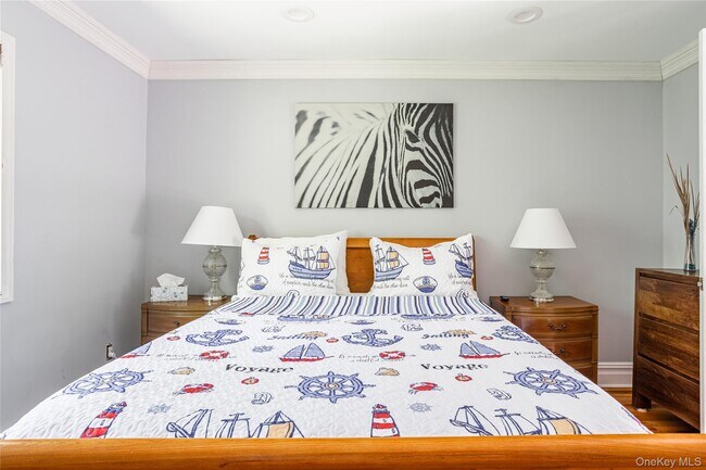 Building Photo - 2300 Pine Tree Rd