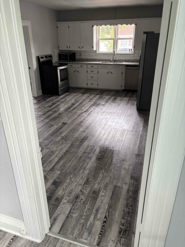 Building Photo - 615 E Jefferson St