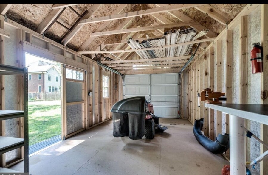 Building Photo - 2604 Boswell Ave