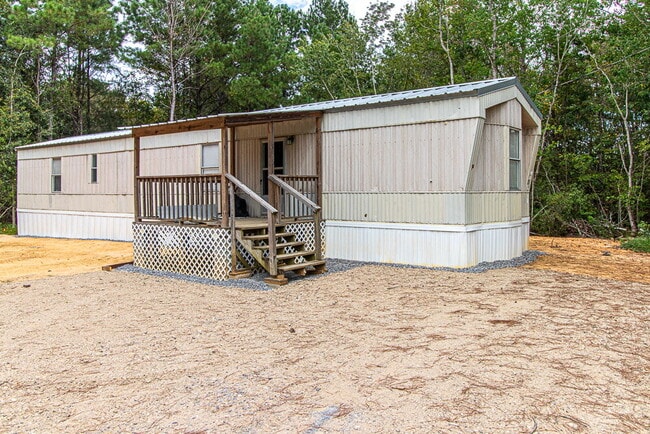 Building Photo - "Charming 2-Bed, 2-Bath Mobile Home Retrea...