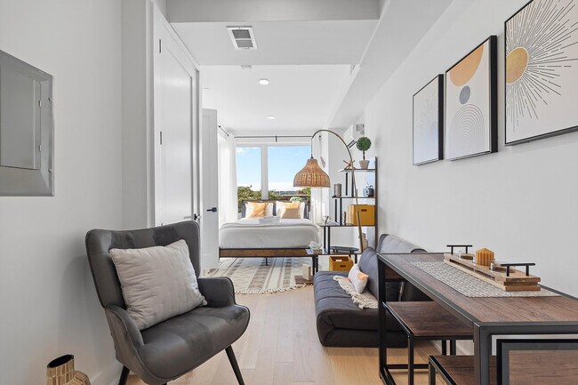 Building Photo - 1726 H St NE