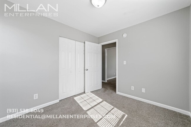 Building Photo - Cozy 2-Bedroom with Outdoor Space & Everyday Convenience