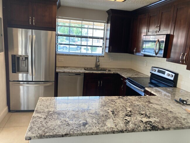 Building Photo - 13280 SW 114th Terrace
