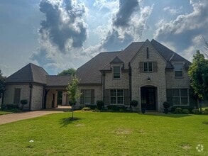Building Photo - 4435 Chestnut Hill Dr