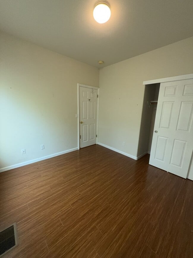 Building Photo - 5152 Renaissance Ct