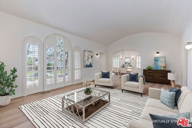 Building Photo - 119 N Almont Dr