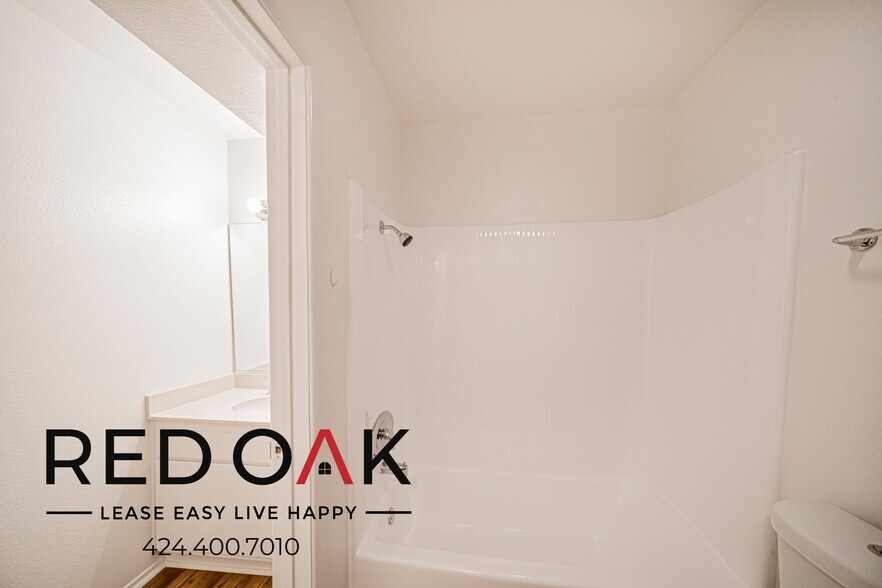 Building Photo - 215 S Madison Ave