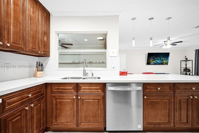 Building Photo - 2528 SW Natura Blvd