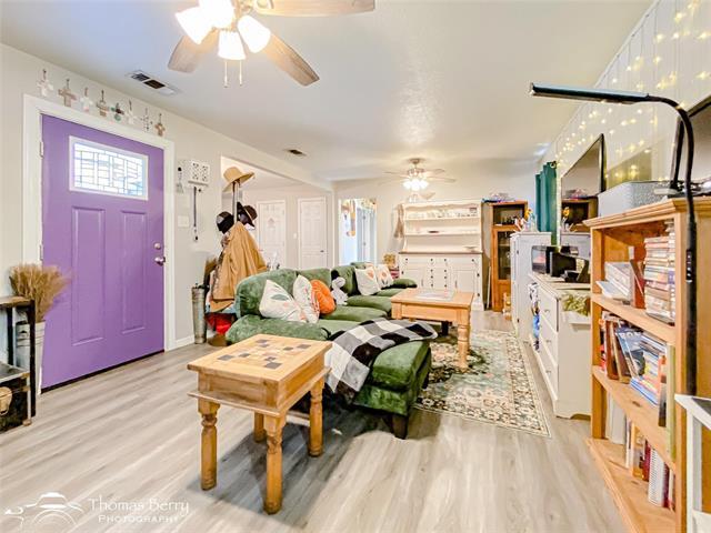 Building Photo - 433 Fannin St