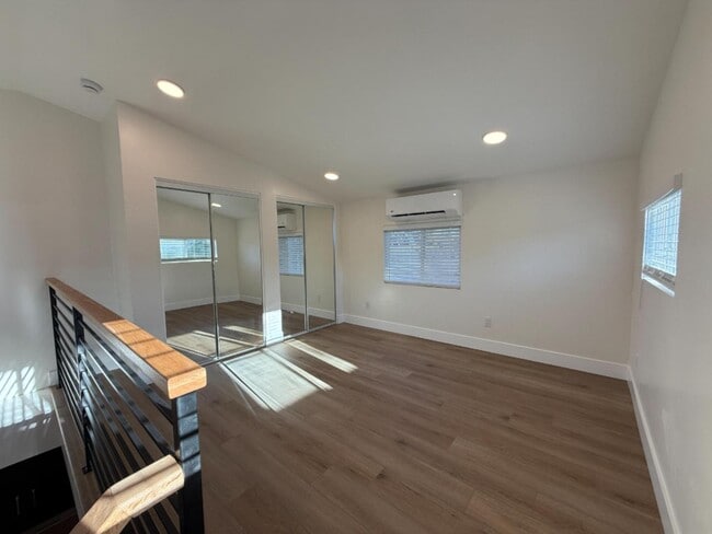 Building Photo - 811- 909 S Spruce Street