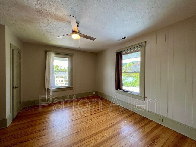 Building Photo - 301 Merrimon Ave