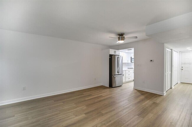 Building Photo - 4570 Overlook Dr NE