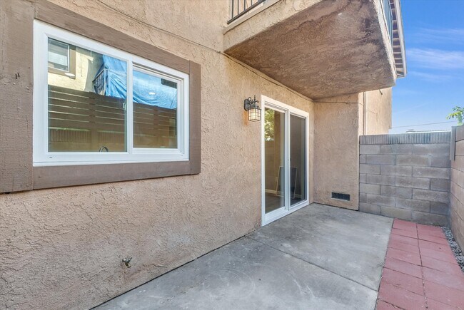 Building Photo - 10472 Chapman Ave