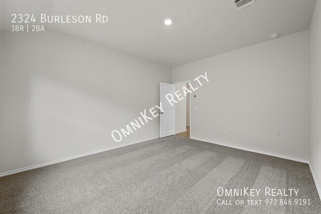 Building Photo - 2324 Burleson Rd