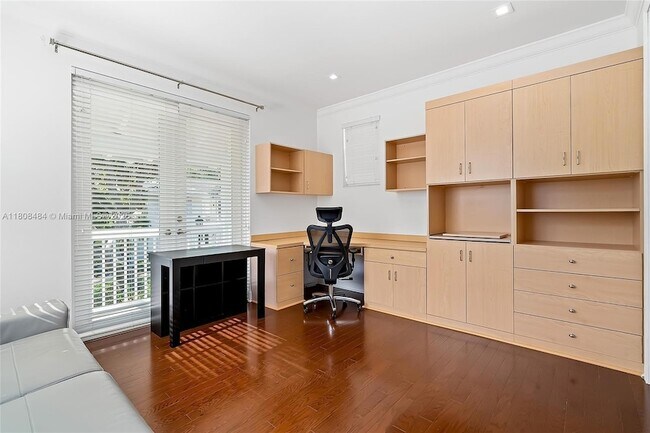 Building Photo - 5701 SW 85th St