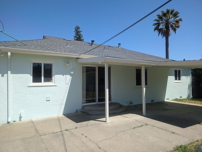 Building Photo - 931 Harold Ln