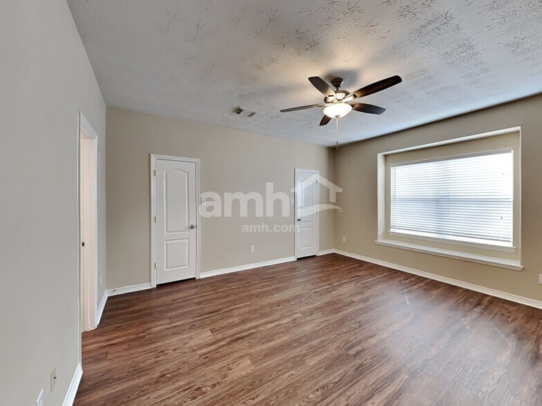 Building Photo - 2213 Perkins Crossing Dr