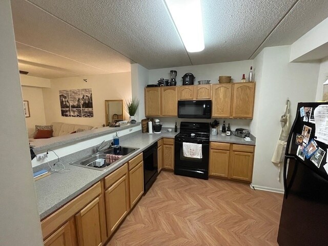 Building Photo - 410 W Mahogany Ct