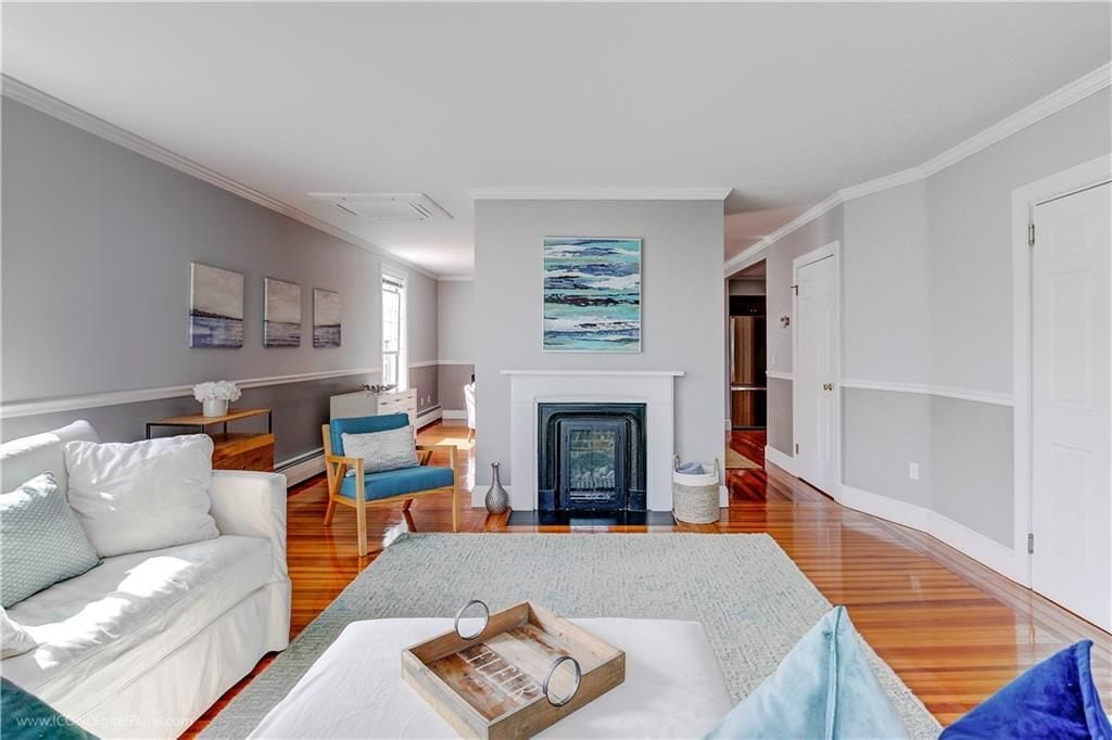 Building Photo - 32 Catherine St