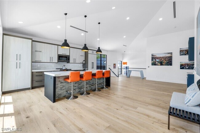 Building Photo - 6677 Hunters Rd