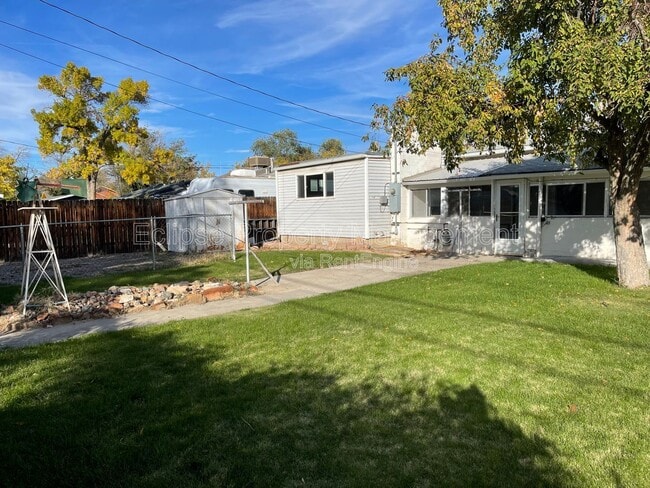 Building Photo - 447 19th St