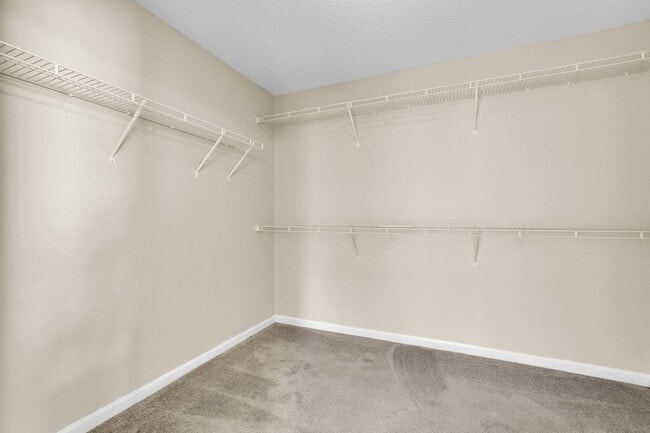 Building Photo - AVAILABLE NOW [SMALL PET PREFERRED: x1 sma...