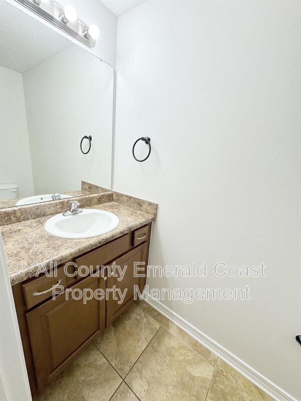 Building Photo - 293 Dahlquist Dr