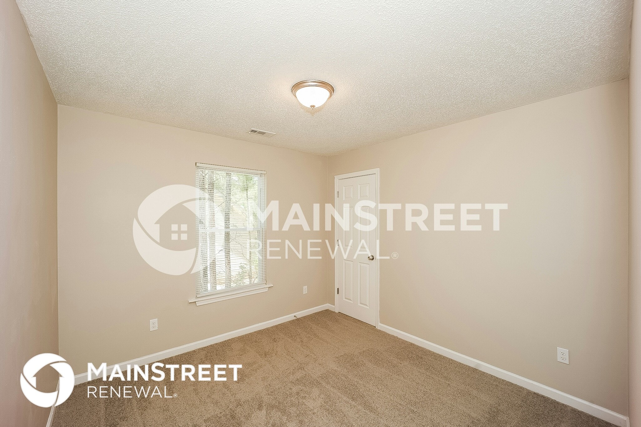 Building Photo - 64 Mineral Springs Ln