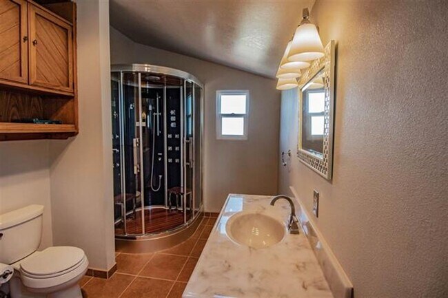 Building Photo - Home With All The Right Views!
