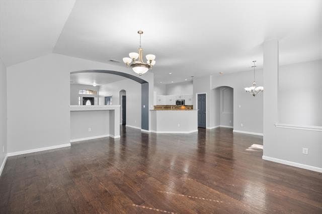 Building Photo - 2204 Windcastle Dr