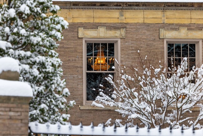 Building Photo - 5135 Ellsworth Ave