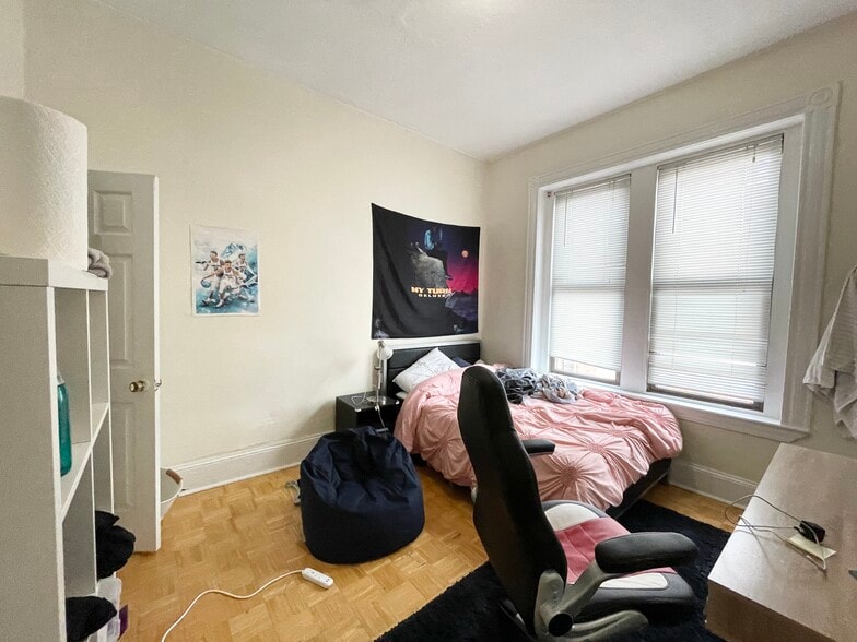 Building Photo - 1464 Tremont St