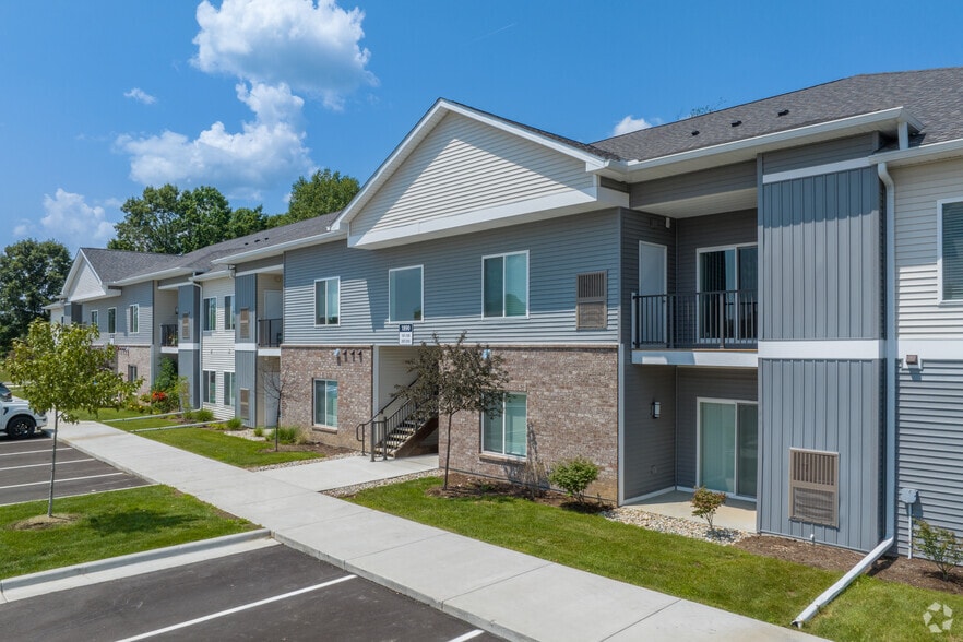 Primary Photo - Lapeer Villas