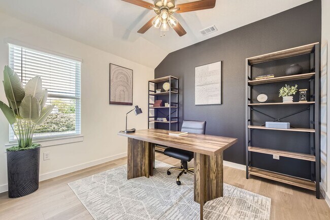 Building Photo - Oakmont Floor Plan
