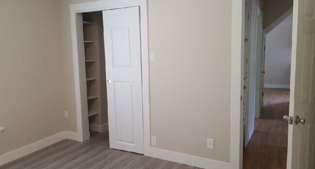 Building Photo - Beautiful Home Ready for Move-in