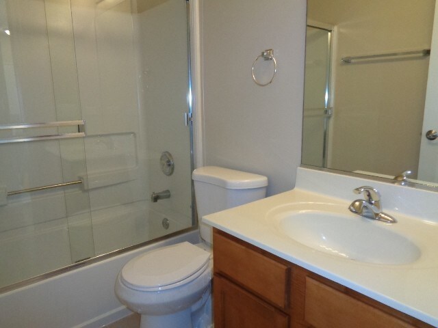 Building Photo - 1400 Bridgehampton Dr