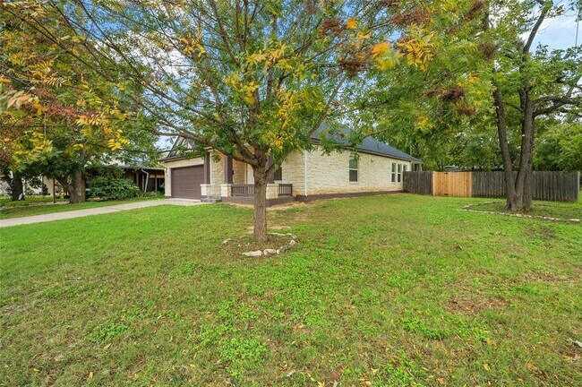Building Photo - 5010 N Fresco Dr
