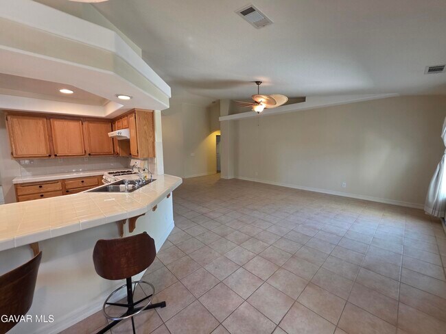 Building Photo - 5175 Capri Ct