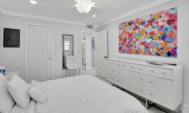 Building Photo - 581 Monaco Blvd