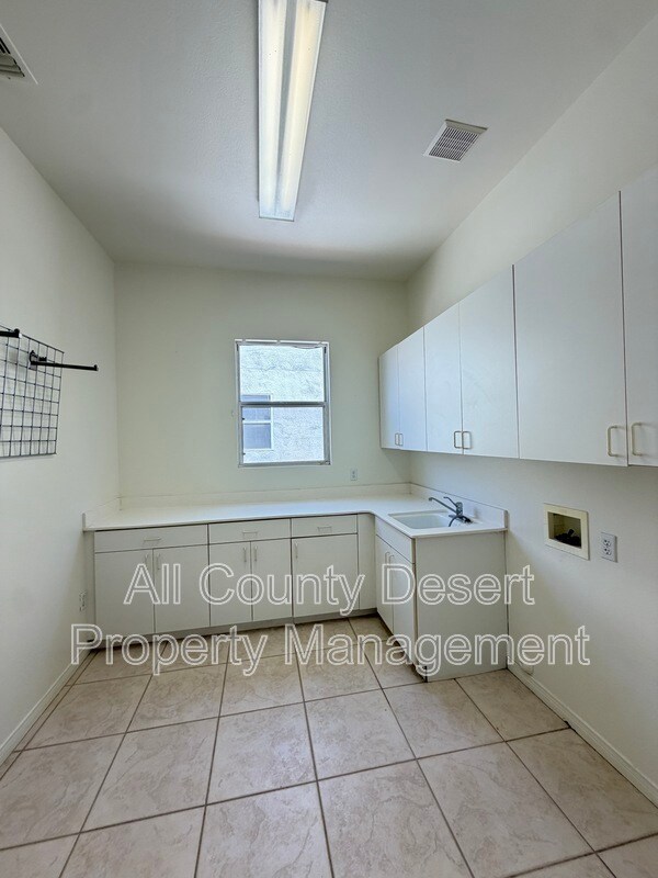 Building Photo - 37544 Wyndham Rd