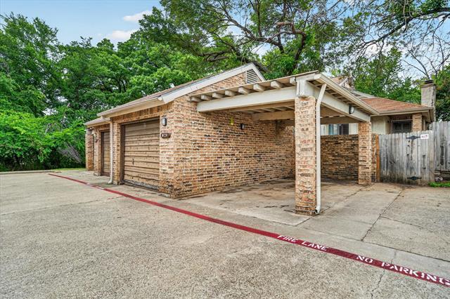 Building Photo - 231 Shady Ln Dr