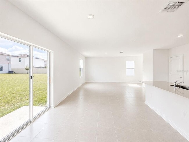 Building Photo - 2420 Bluestone Rd