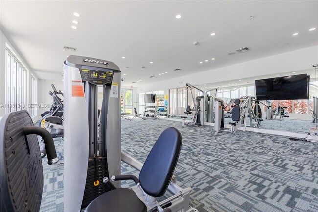 Building Photo - 1950 W 49th St