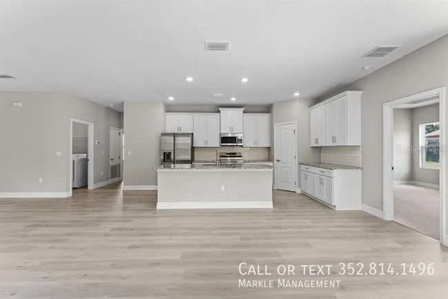 Building Photo - 9393 SE 158th Pl