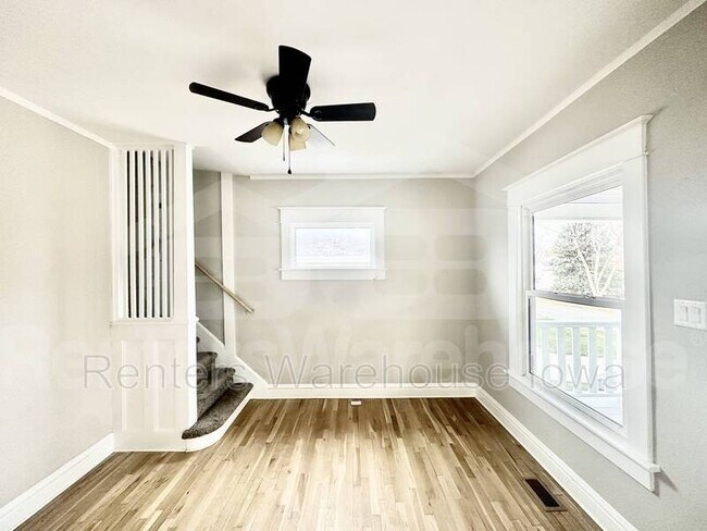 Building Photo - 3114 School St