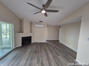 Building Photo - 4018 Sunrise Cove Dr